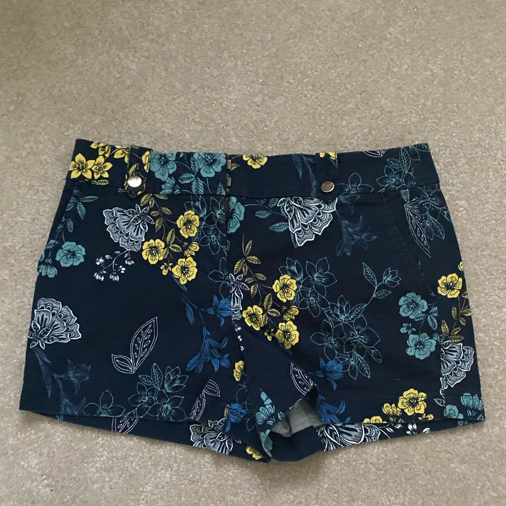 Loft floral pattern button/zip shorts